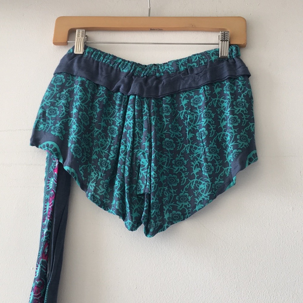 Yireh Pantai Short - Moorea - Picture 2 of 3